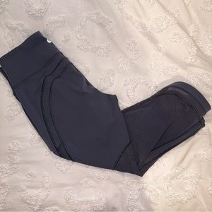 Lululemon Leggings Cropped with Polka dot Mesh
